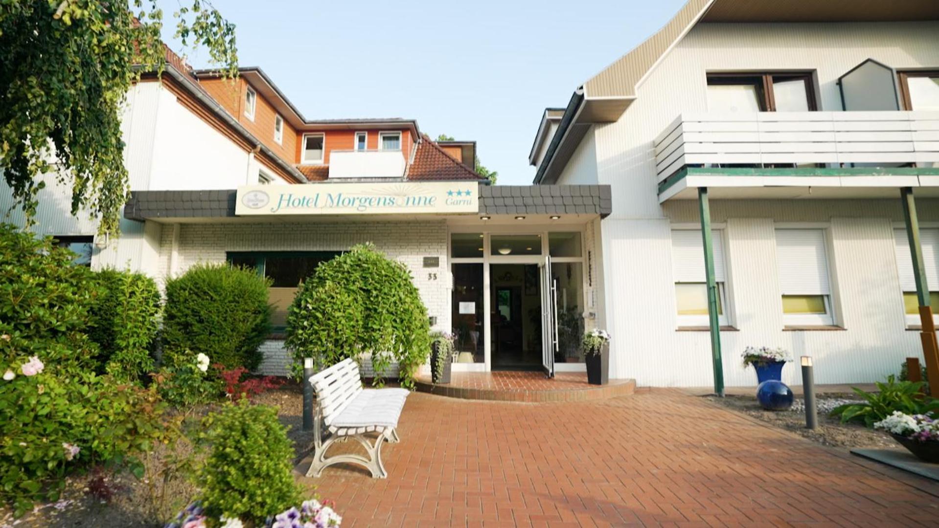 Hotel Morgensonne Garni บือซุม ภายนอก รูปภาพ